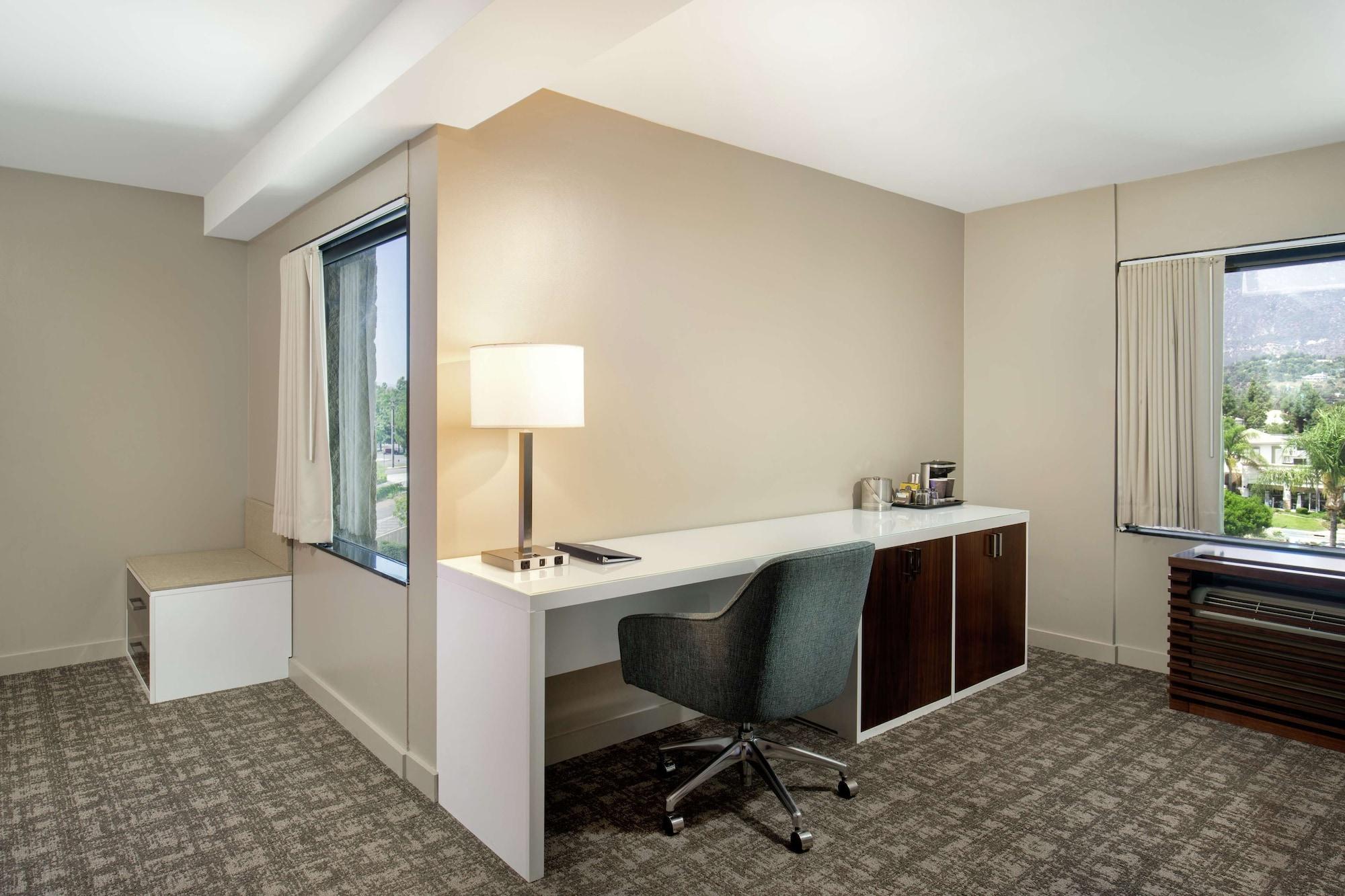 Doubletree By Hilton Monrovia - Pasadena Area Hotell Exteriör bild