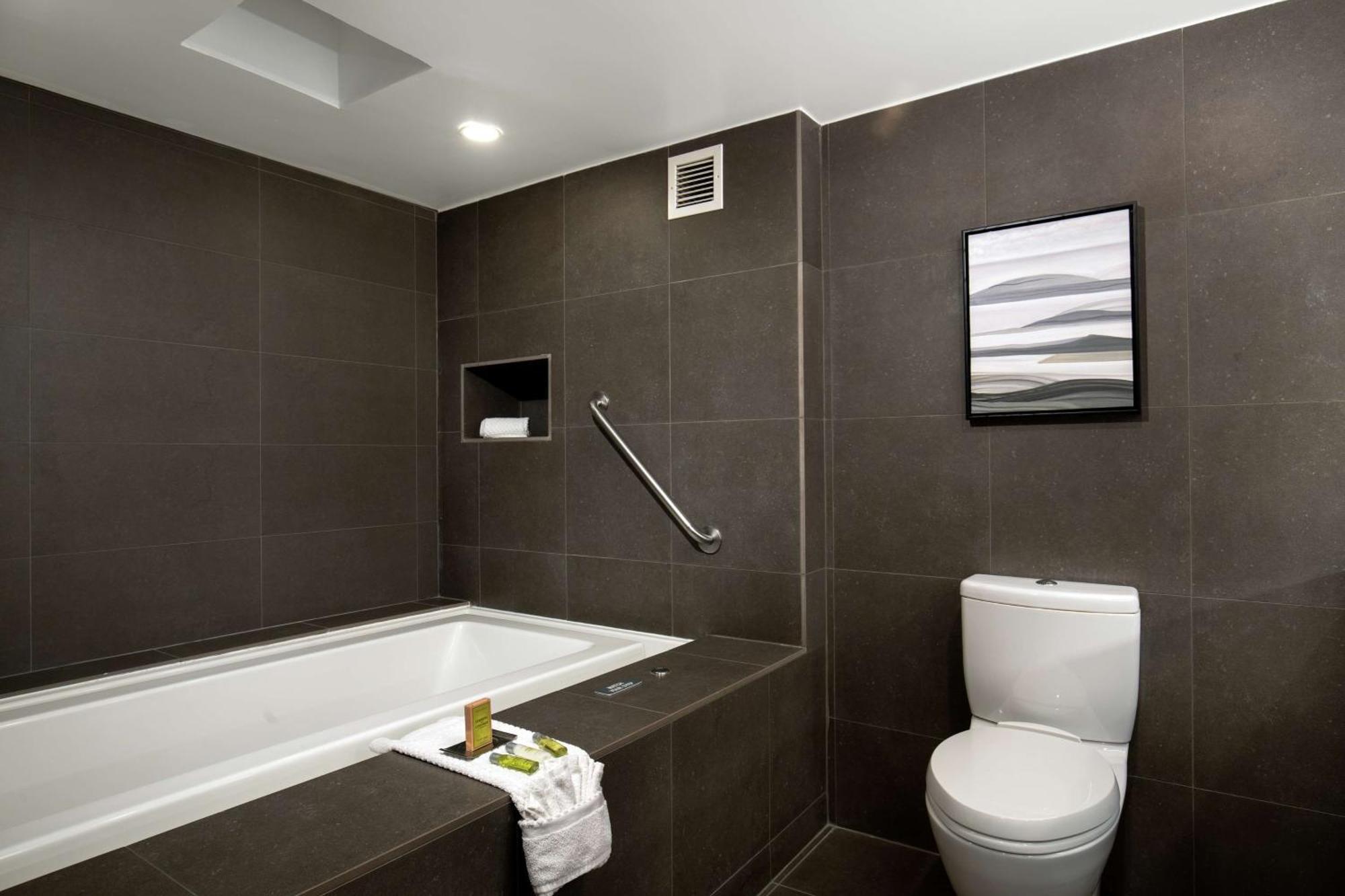 Doubletree By Hilton Monrovia - Pasadena Area Hotell Exteriör bild